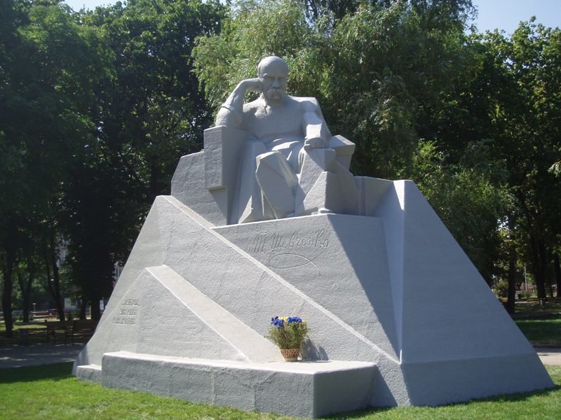 Памятник_Шевченку-Полтава