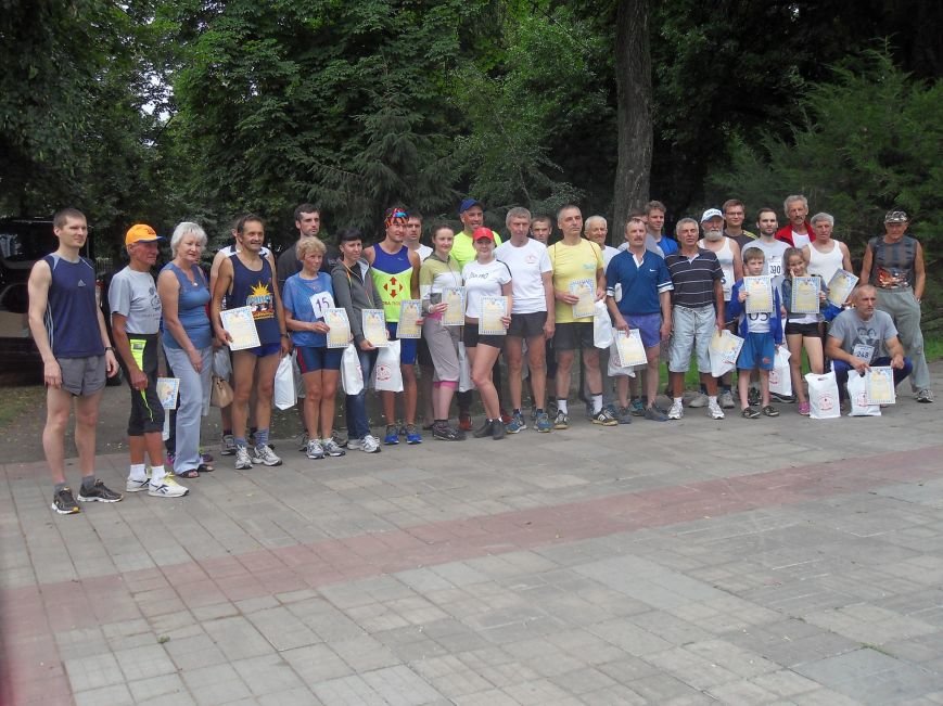 Полтавці провели масштабний забіг до річниці Полтавської битви та Дня Конституції (фото) - фото 4