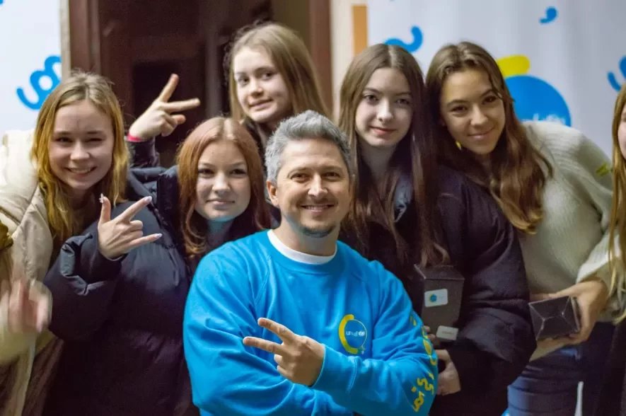 Телеведучий Олександр Педан зустрівся з полтавськими школярами