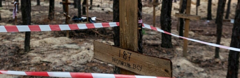 В деокупованому Ізюмі на Харківщині знайшли масове поховання людей