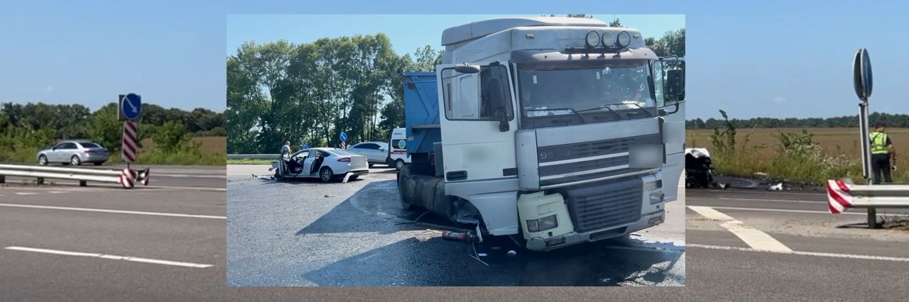 На Полтавщині у ДТП на трасі Київ-Харків зіткнулися вантажівка та легковик: постраждали чотири людини