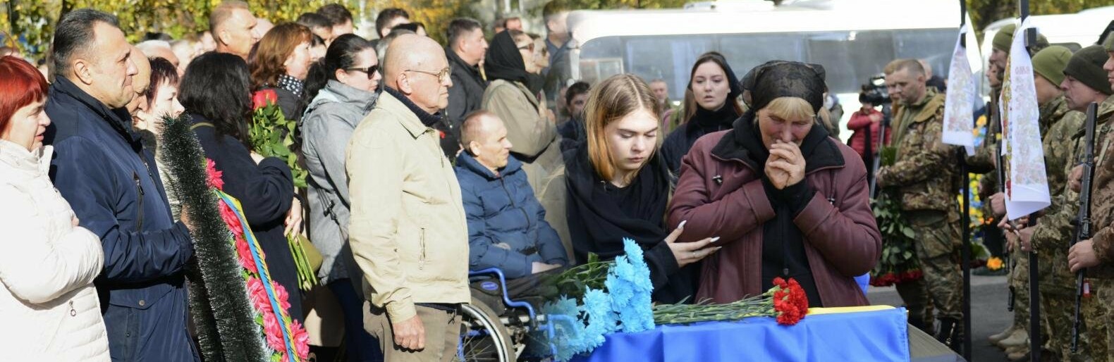 Понад сотня полтавців провела в останню путь трьох воїнів, серед яких був син депутата міськради