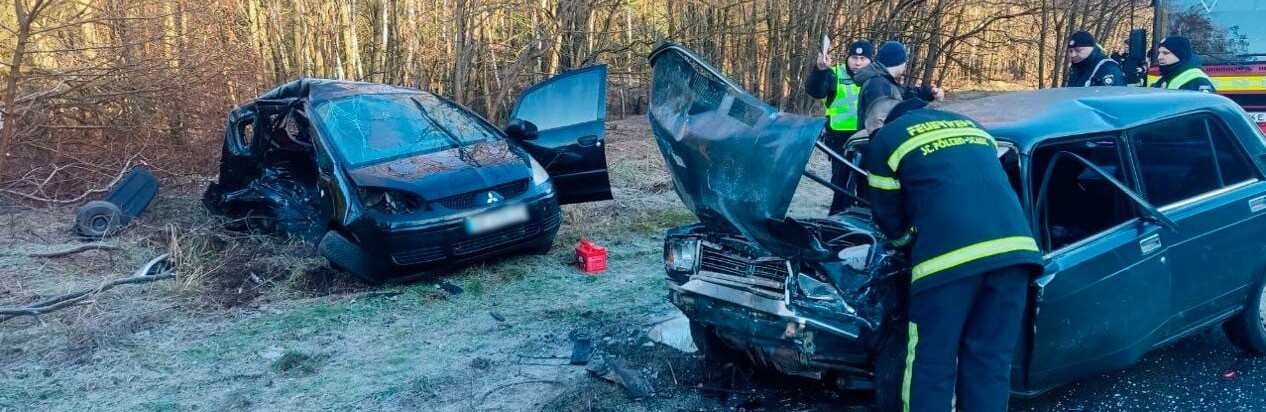 На Полтавщині легковик протаранив інше авто в бік: є загиблий та поранені