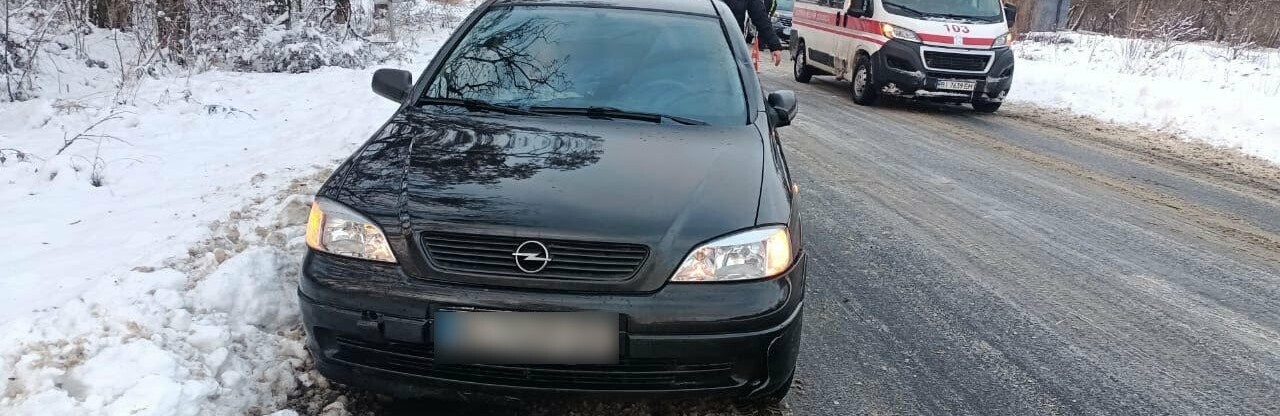 На Полтавщині легковик Opel Astra збив 48-річну пішохідку: її госпіталізували