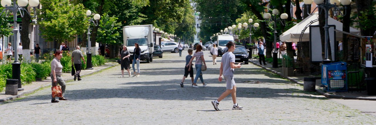 Безпека на дорозі для пішоходів та водіїв