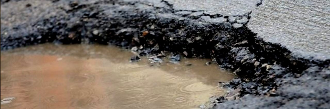 У Полтаві зареєстрували петицію щодо ремонту дороги на вулиці Сосюри, яка в період сезонних злив перетворюється в суцільну багнюку