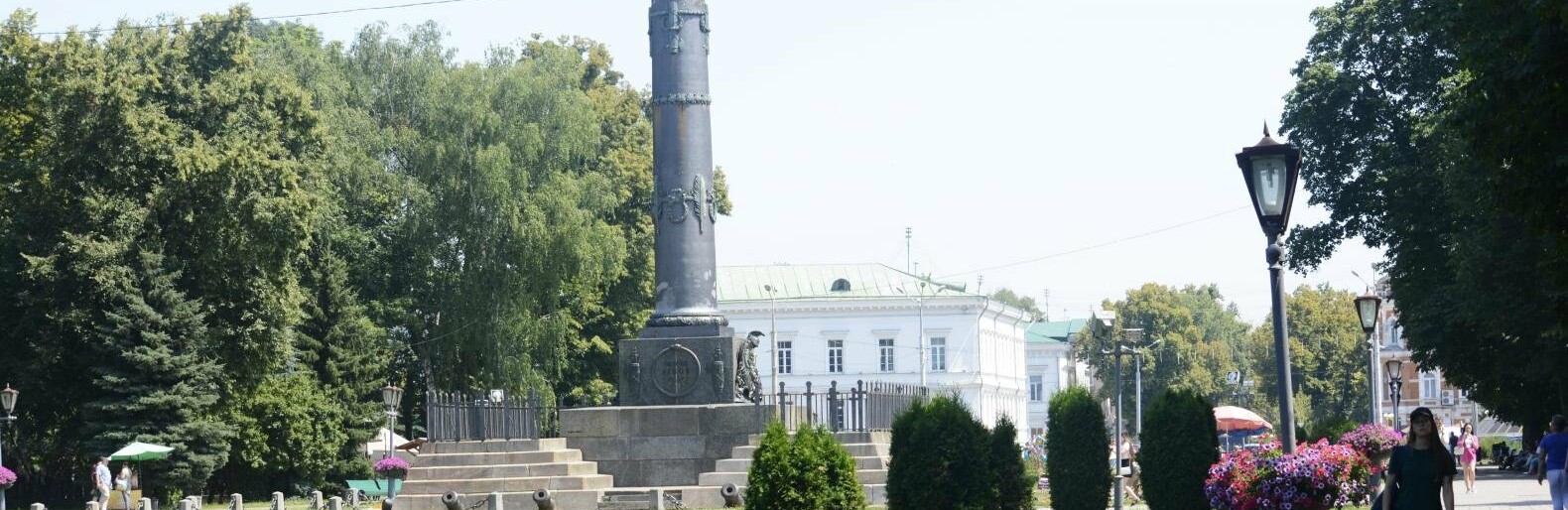В Україну повертається 30-градусна спека: на Полтавщині буде хмарно, але сухо
