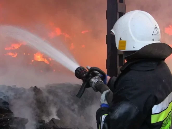 На Полтавщині спалахнув житловий будинок: у полум’ї загинула людина