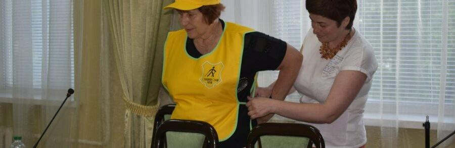 Спортивний туризм у Полтаві: стартував проєкт для людей 55+ “Скандинавський ритм”