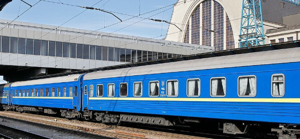 Пасажири, які перебувають в укритті, можуть сісти на наступний поїзд, — Укрзалізниця