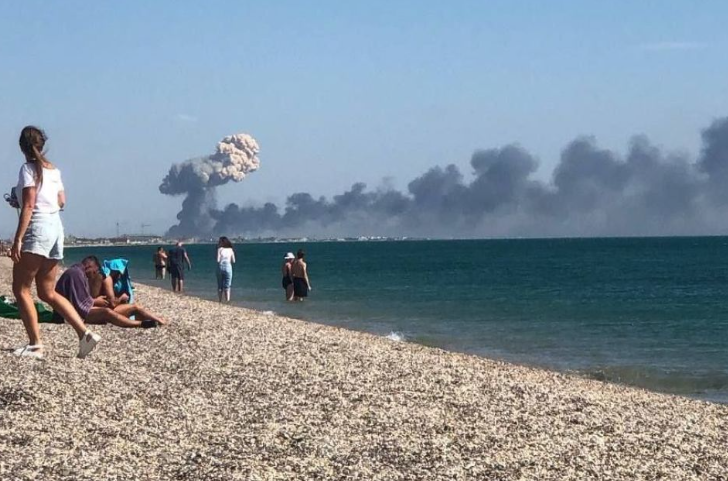 В окупованому Криму повідомляють про вибухи