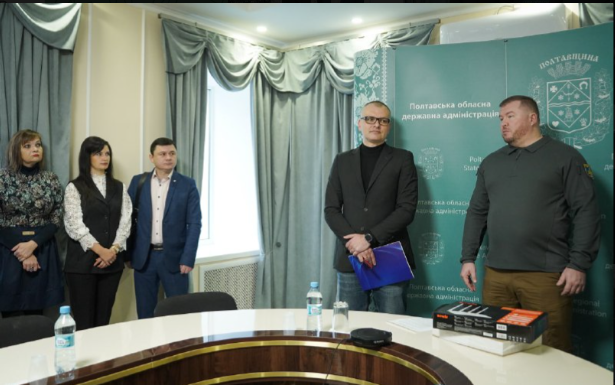 Для освітніх закладів Полтавщини передали роутери та комутатори з Литви