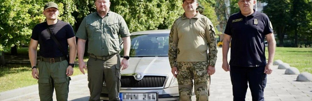 Полтавська ОВА та митниця передали військовим автомобіль 