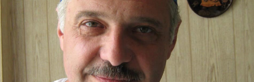 Полтавський лікар Володимир Фомін бореться з тяжкою хворою. Потрібна допомога!
