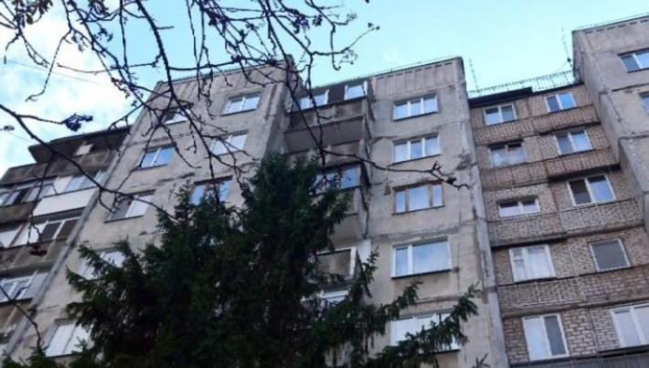 На Полтавщині жінка випала з вікна багатоповерхівки
