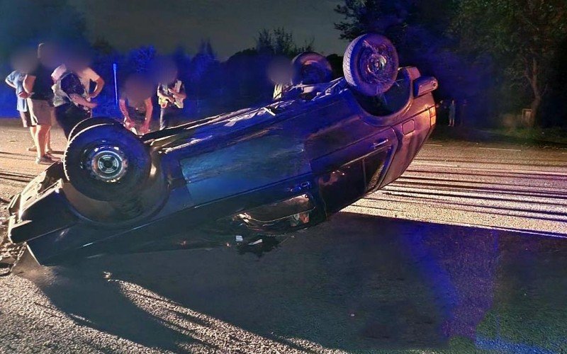 На Полтавщині автівка втратила керування та опинилася на даху: 30-річного водія госпіталізували у важкому стані