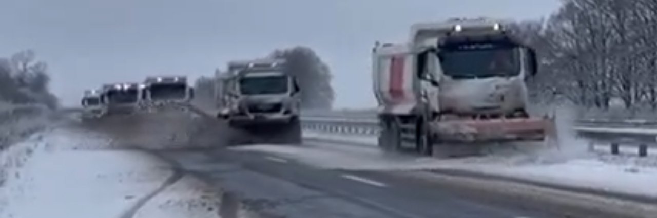 Впродовж вихідних дорожники на Полтавщині розчистили від снігу майже 3 000 кілометрів доріг