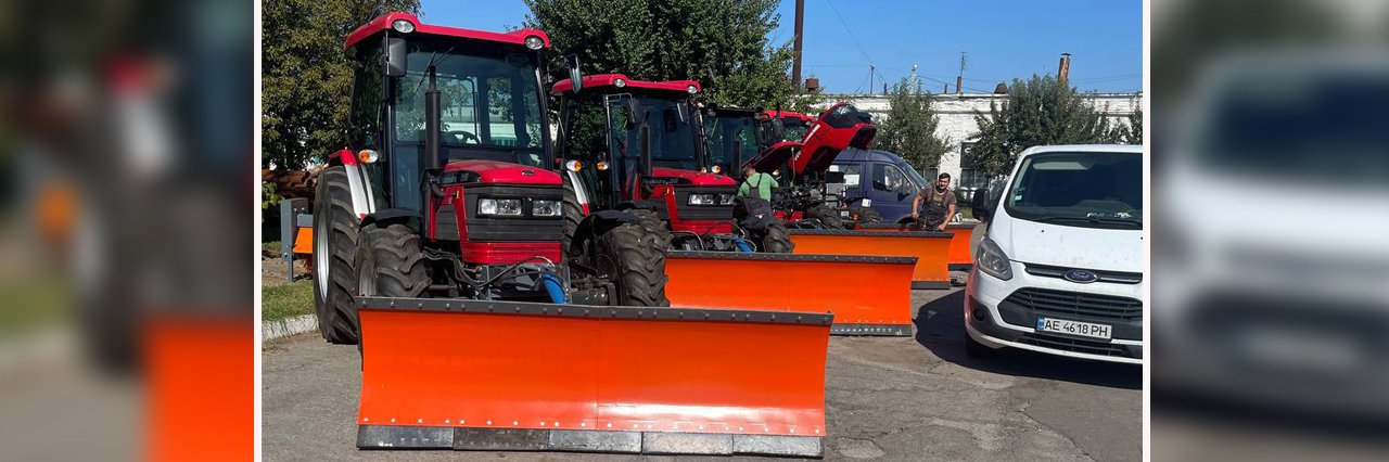 У Полтаві показали першу партію нової комунальної техніки, яку закупили для прибирання міста