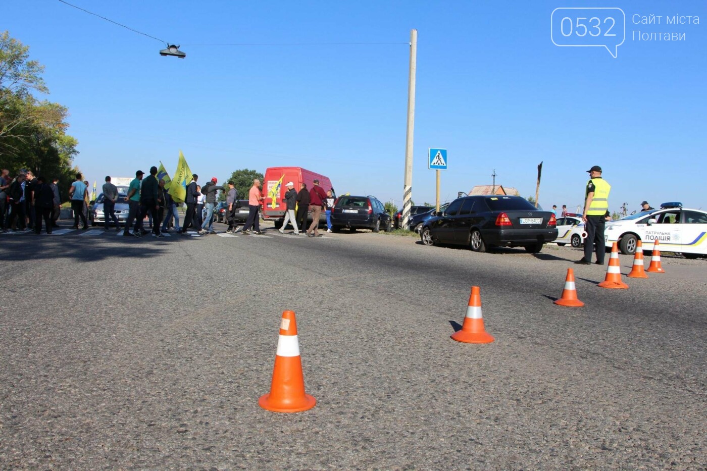 У Полтаві водії "євроблях" перекрили трасу Київ-Харків (ФОТ..., фото-6 У Полтаві водії "євроблях" перекрили трасу Київ-Харків (ФОТО, ВІДЕО), фото-6