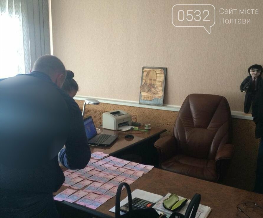 У Полтаві на хабарі у 15 тисяч гривень затримали директора..., фото-1 У Полтаві на хабарі у 15 тисяч гривень затримали директора підприємства «Полтавапаливо» , фото-1