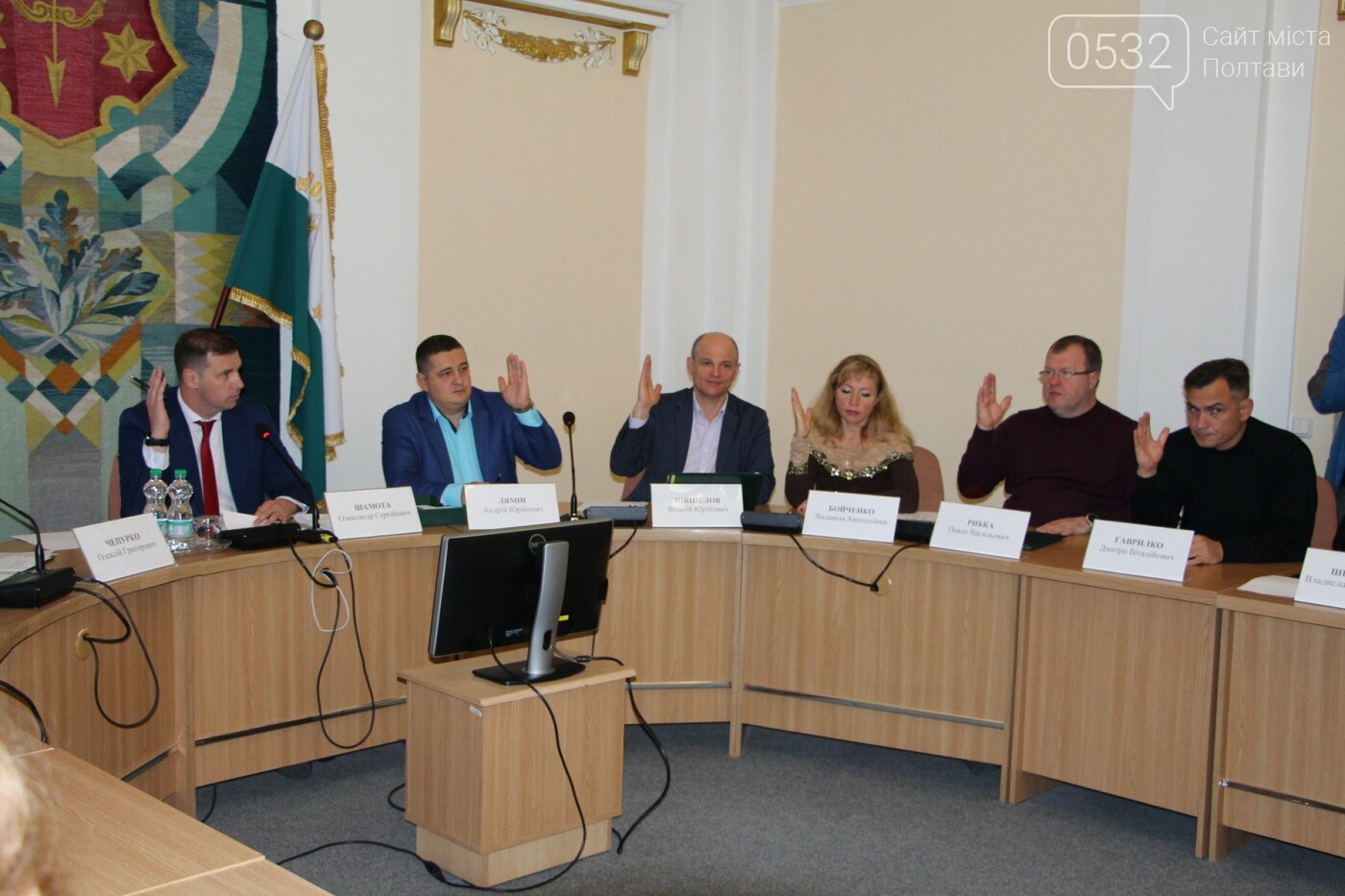 У Полтаві через аварійний колектор закрили для проїзду вули..., фото-1 У Полтаві через аварійний колектор закрили для проїзду вулицю Шолома Алейхема (ВІДЕО), фото-1