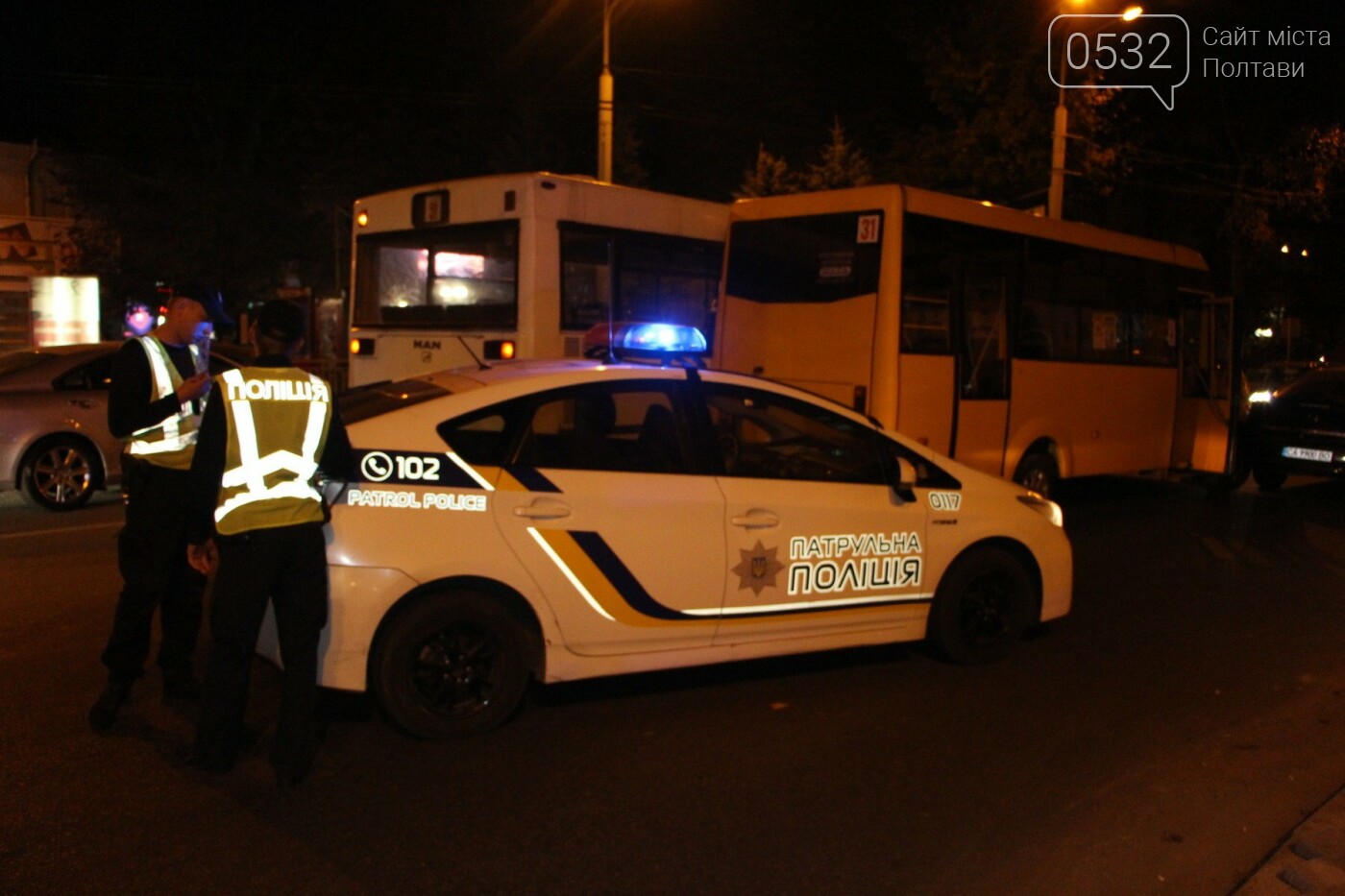 У Полтаві в аварії "на кругу" зіткнулися маршрутка, автобус..., фото-3 У Полтаві в аварії "на кругу" зіткнулися маршрутка, автобус і легковик (ФОТО, ВІДЕО), фото-3