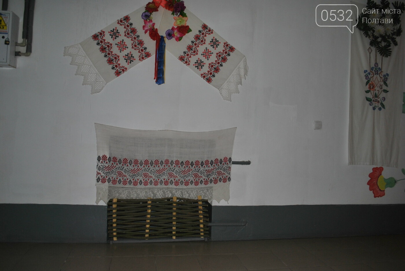 Полтавці створили українську світлицю у під’їзді багатопов..., фото-12 Полтавці створили українську світлицю у під’їзді багатоповерхівки (ФОТО), фото-12