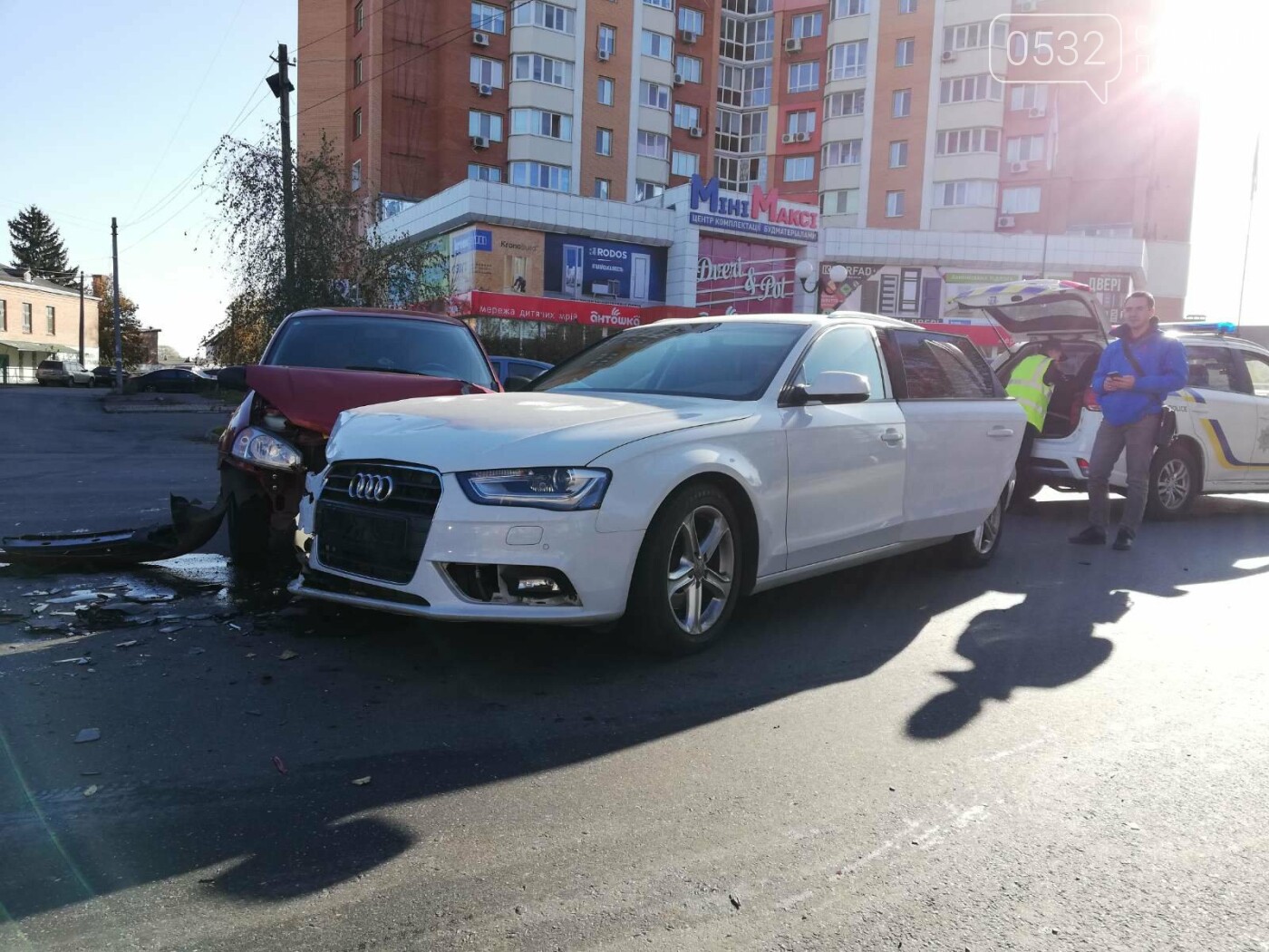 У Полтаві сталося ранкове ДТП на Кагамлика: зіткнулися Audi..., фото-1 У Полтаві сталося ранкове ДТП на Кагамлика: зіткнулися Audi та "Лада" (ФОТО), фото-1