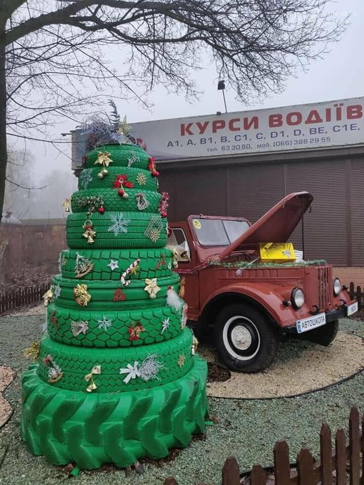 Полтава новорічна: нашестя мишей, блиск і креатив вітрин (..., фото-4 Полтава новорічна: нашестя мишей, блиск і креатив вітрин ( фоторепортаж), фото-4