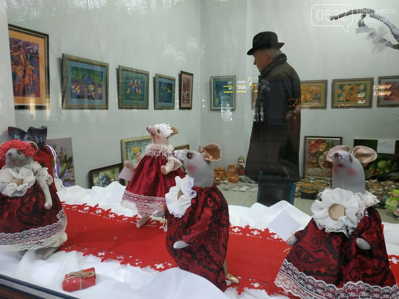 Полтава новорічна: нашестя мишей, блиск і креатив вітрин (..., фото-23 Полтава новорічна: нашестя мишей, блиск і креатив вітрин ( фоторепортаж), фото-23