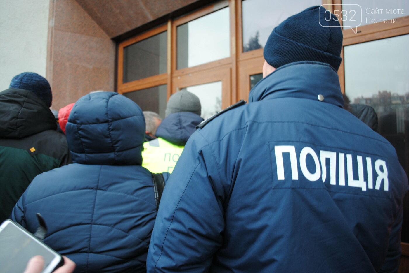 Представники чотирьох сільрад мітингують біля Полтавської О..., фото-6 Представники чотирьох сільрад мітингують біля Полтавської ОДА проти приєднання до Новоселівської ОТГ та вимагають відставки Олега Синєгубова, фото-6