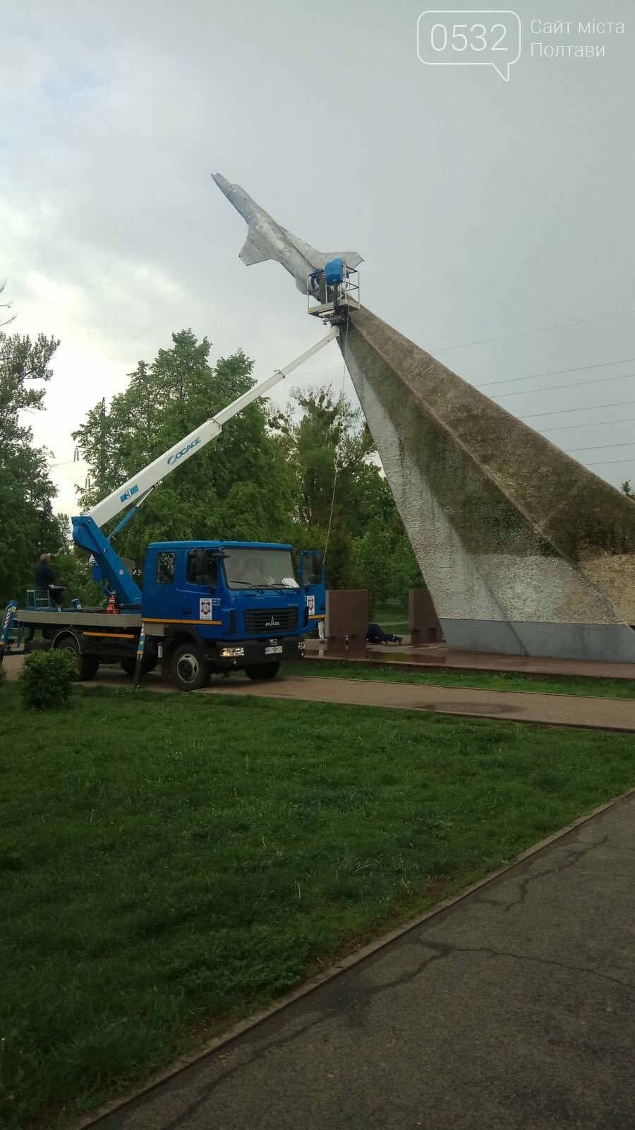 У Полтаві ремонтують пам’ятники, фото-5 У Полтаві ремонтують пам’ятники, фото-5