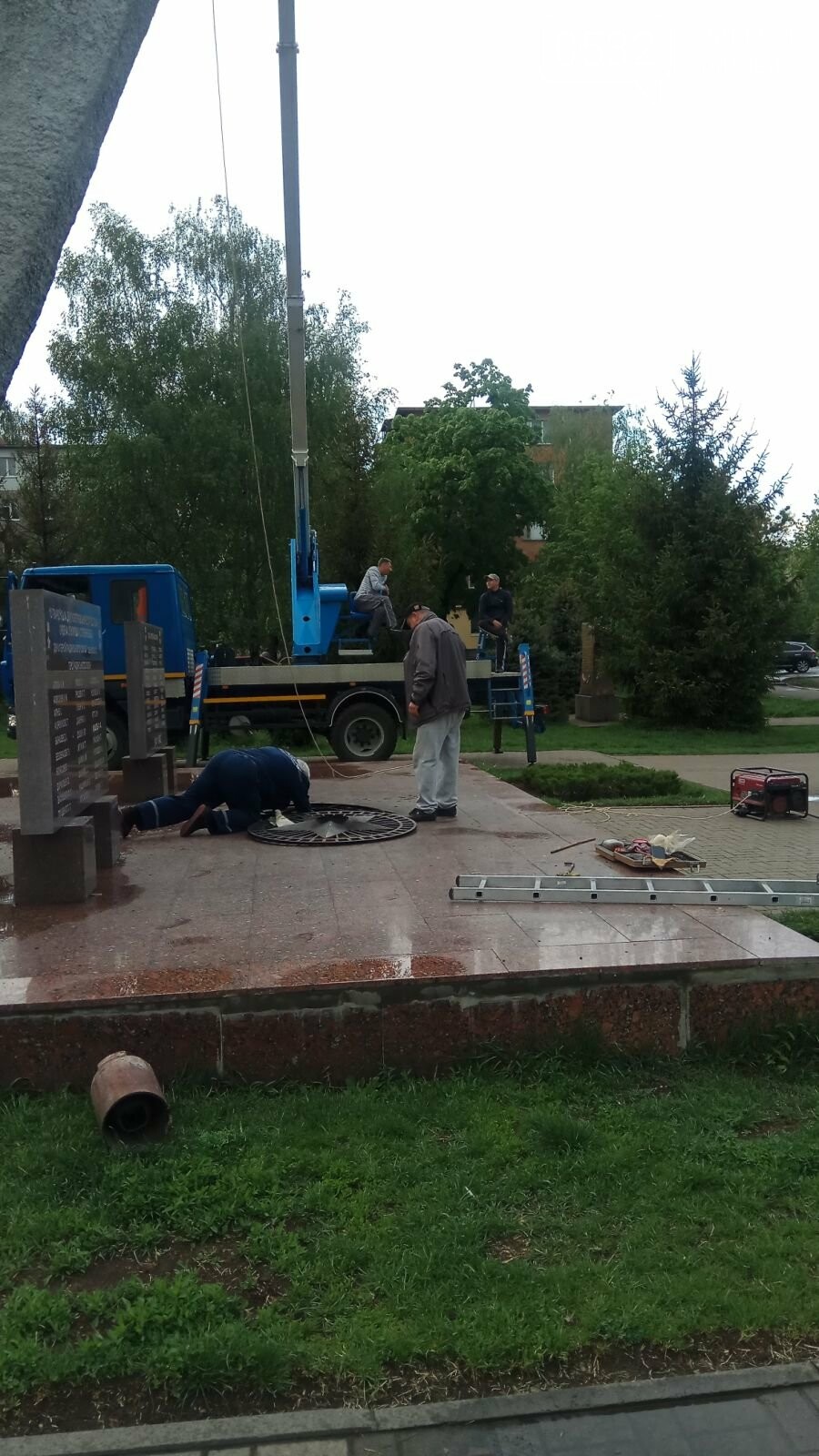 У Полтаві ремонтують пам’ятники, фото-3 У Полтаві ремонтують пам’ятники, фото-3