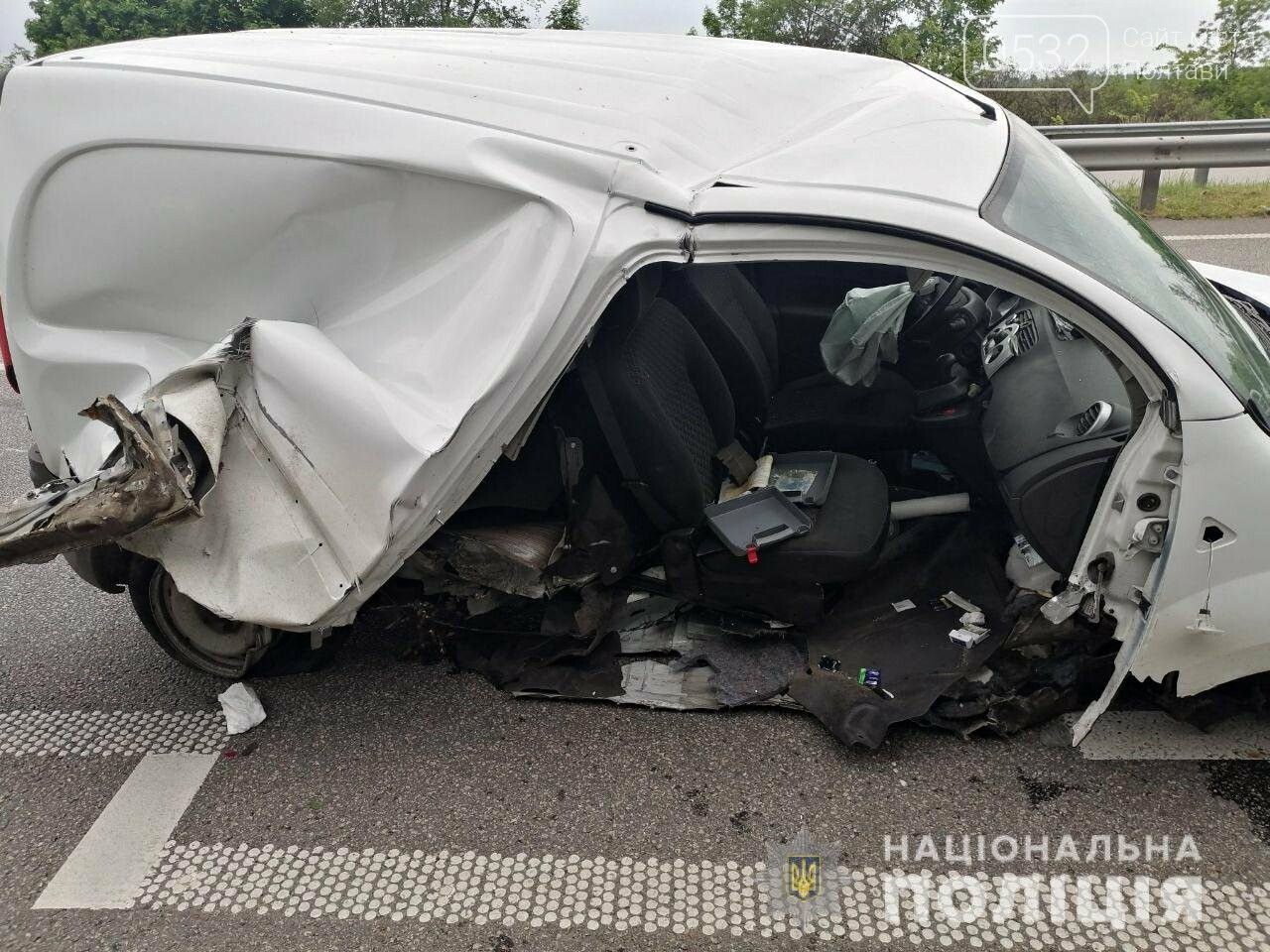 На Полтавщині автомобіль зіткнувся з відбійником: загинув п..., фото-1 На Полтавщині автомобіль зіткнувся з відбійником: загинув пасажир, фото-1