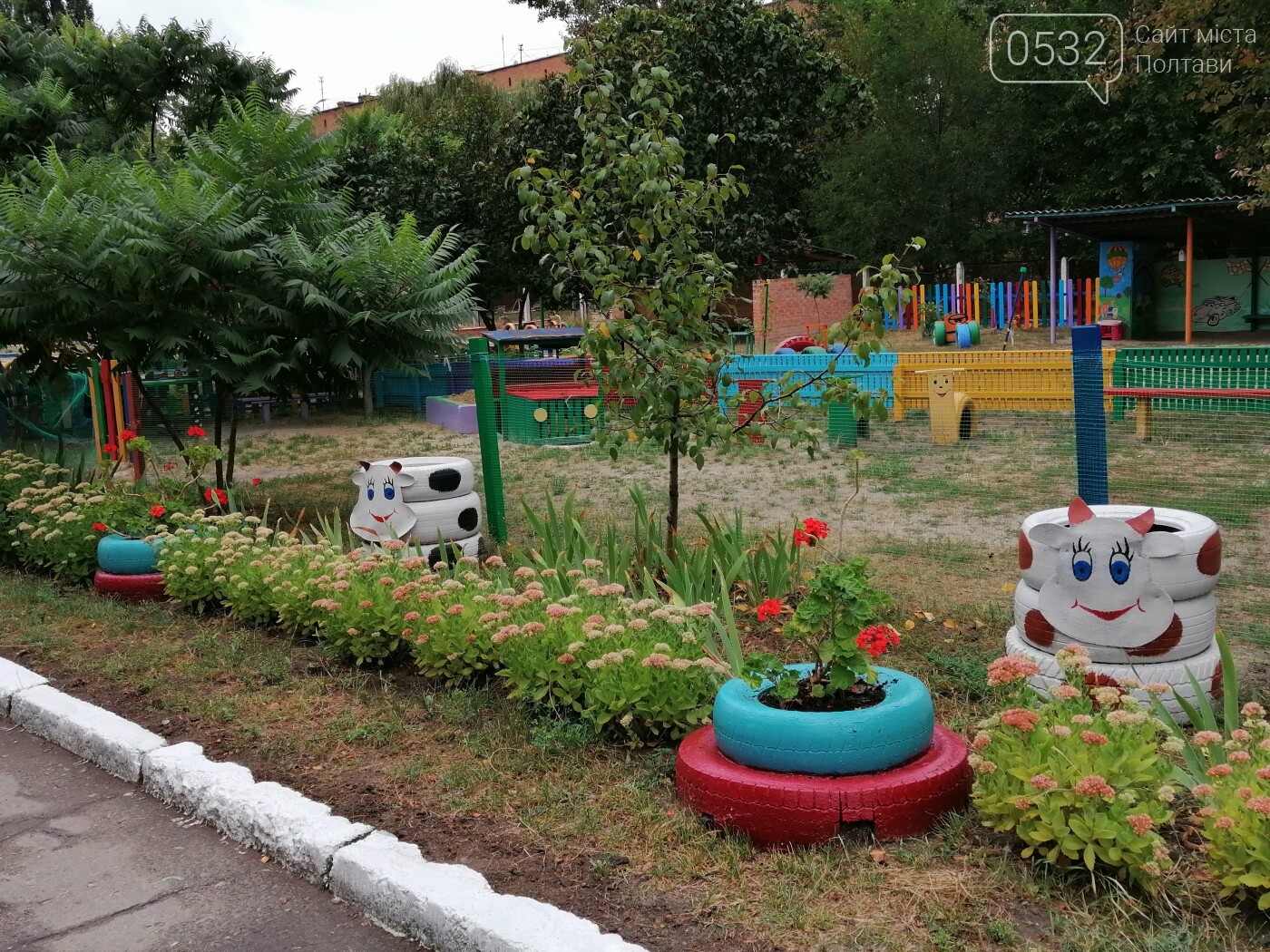 Територія дитячого садочка Територія дитячого садочка