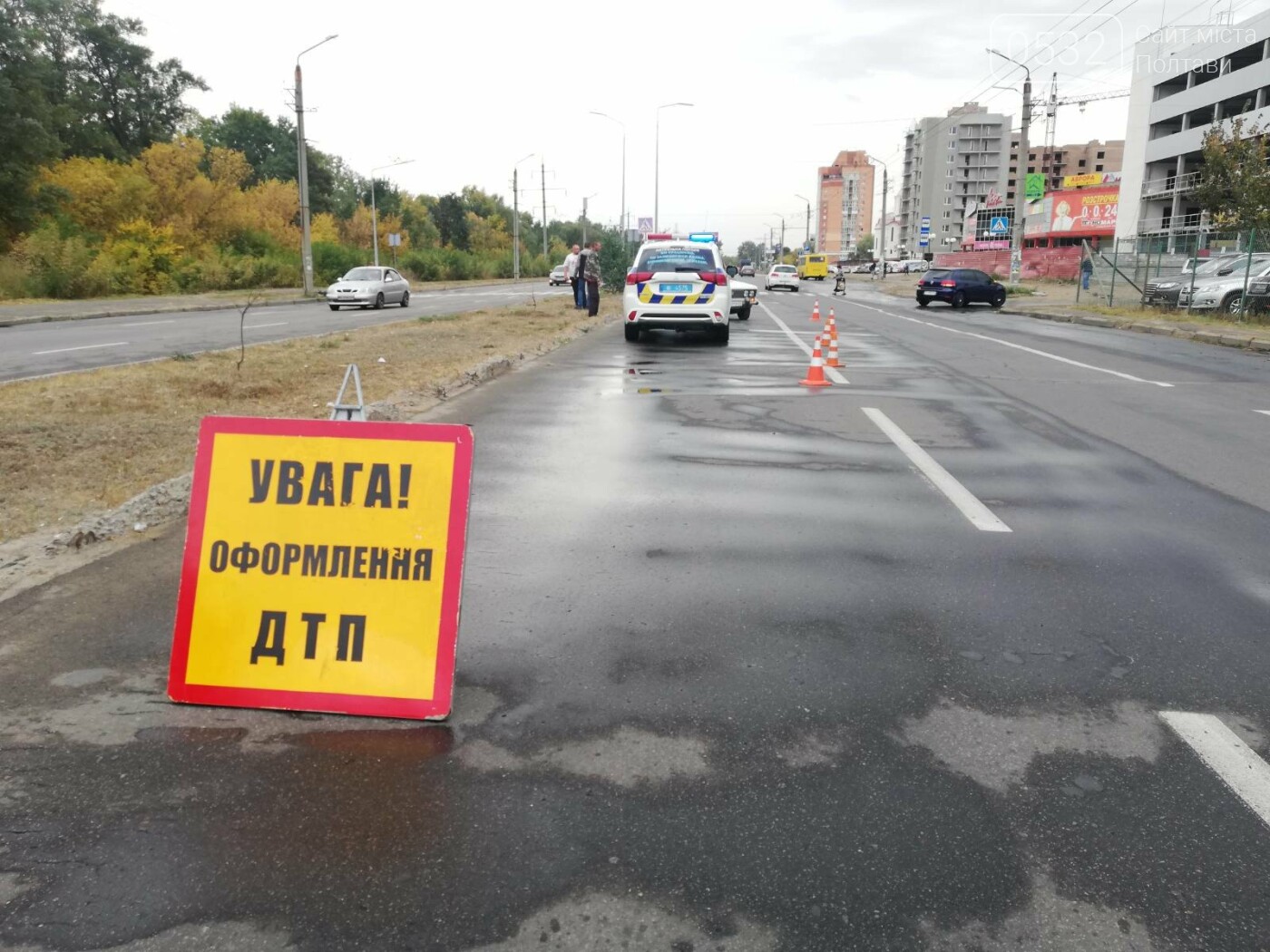 У Полтаві ВАЗ збив дівчину із велосипедом на пішохідному пе..., фото-2 У Полтаві ВАЗ збив дівчину із велосипедом на пішохідному переході (ФОТО), фото-2