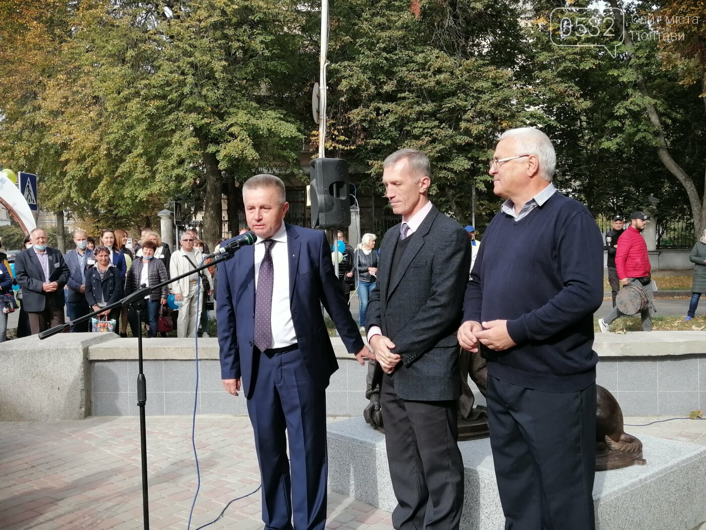 У Полтаві нова скульптура: у Сонячному парку встановили вод..., фото-4 У Полтаві нова скульптура: у Сонячному парку встановили водопровідника з котом (ФОТО), фото-4