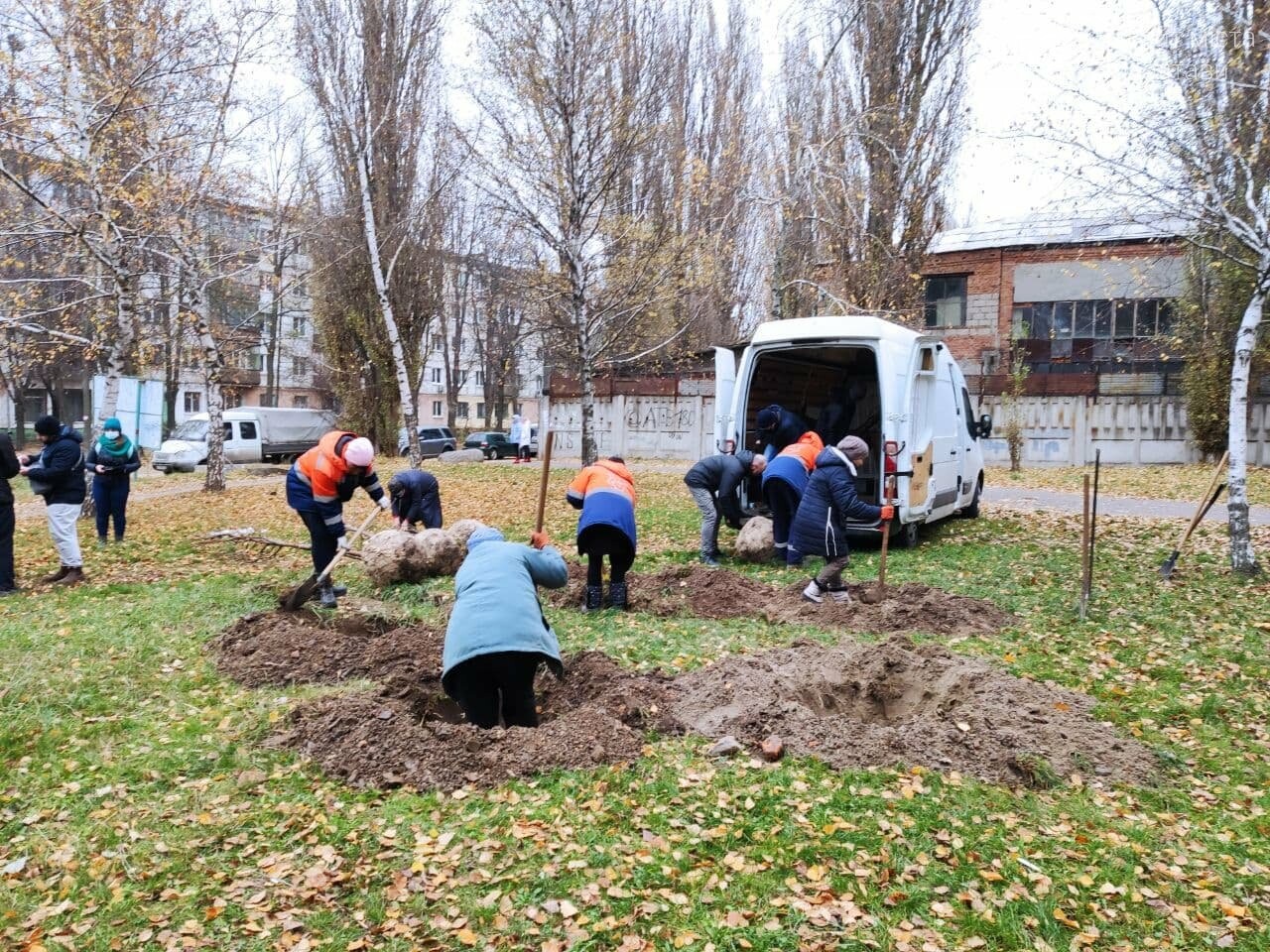 "Тут гинули сім'ями" - полтавці вшанували пам'ять загиблих..., фото-2 "Тут гинули сім'ями" - полтавці вшанували пам'ять загиблих (ФОТО), фото-2