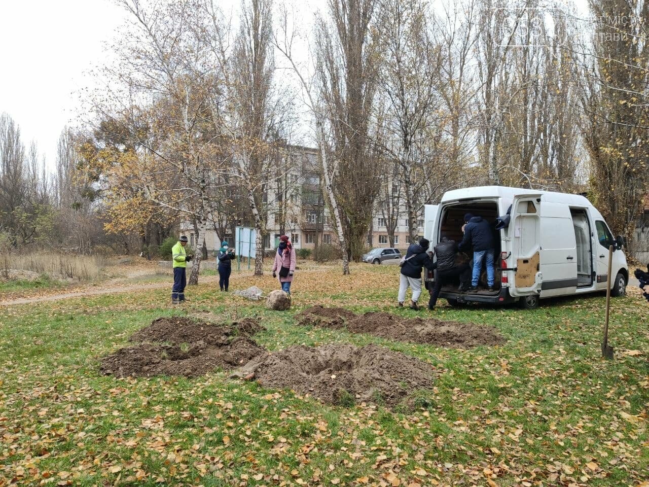 "Тут гинули сім'ями" - полтавці вшанували пам'ять загиблих..., фото-4 "Тут гинули сім'ями" - полтавці вшанували пам'ять загиблих (ФОТО), фото-4