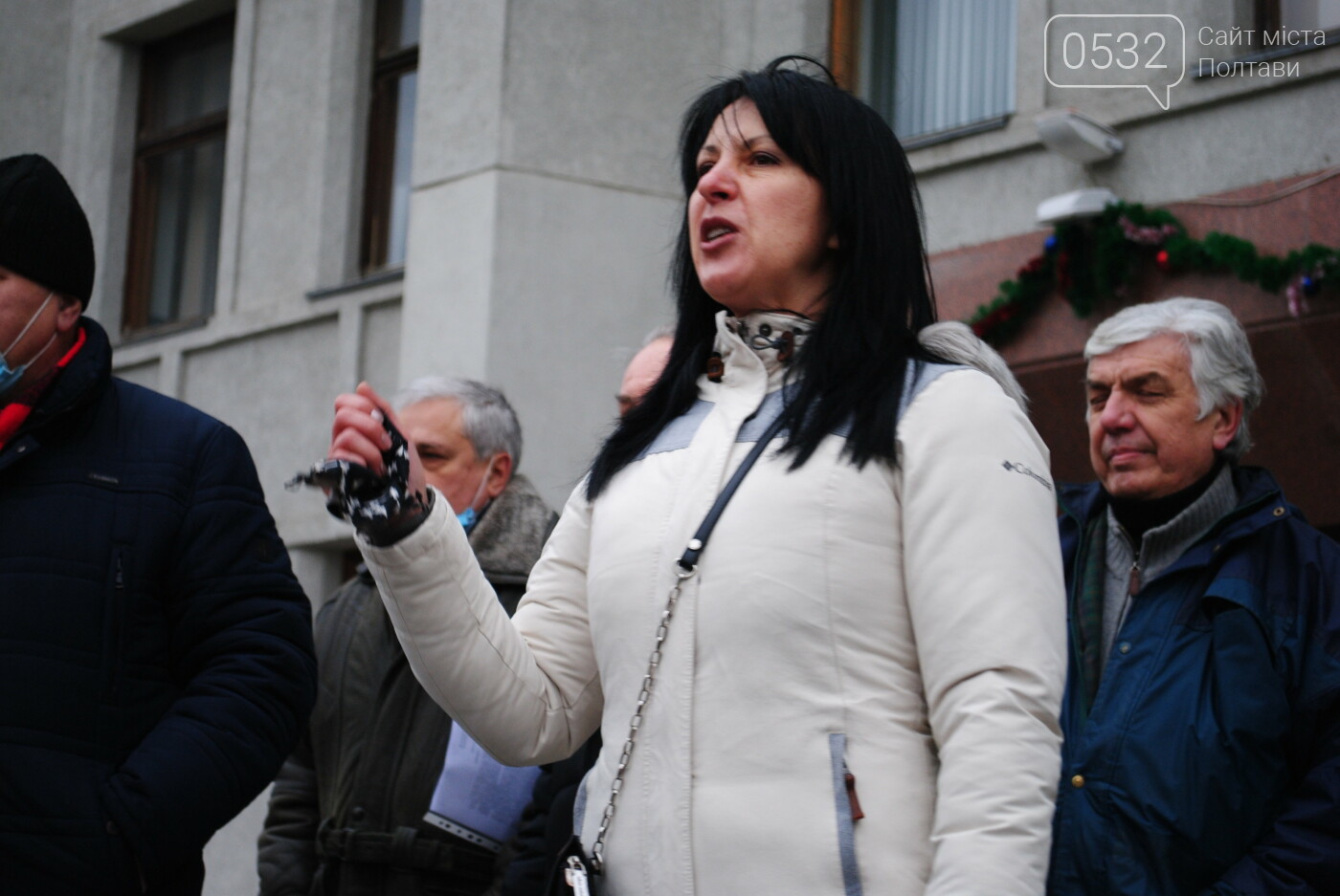 У Полтаві кілька сотень людей вийшли під стіни Полтавської..., фото-13 У Полтаві кілька сотень людей вийшли під стіни Полтавської ОДА проти «тарифного геноциду» (ФОТО, ВІДЕО), фото-13