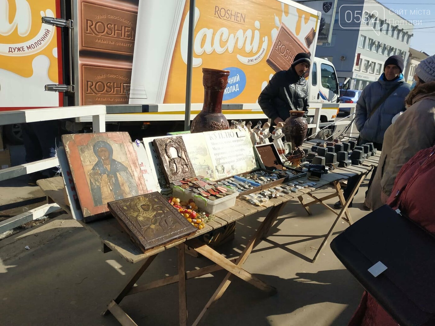 Боротьба зі стихійною торгівлею у центрі Полтави поки що не дала результатів ( ФОТО), фото-8