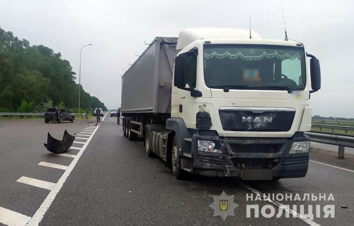 На Полтавщині вантажівка зіткнулася із легковиком: загинув пасажир легкового автомобіля, фото-2