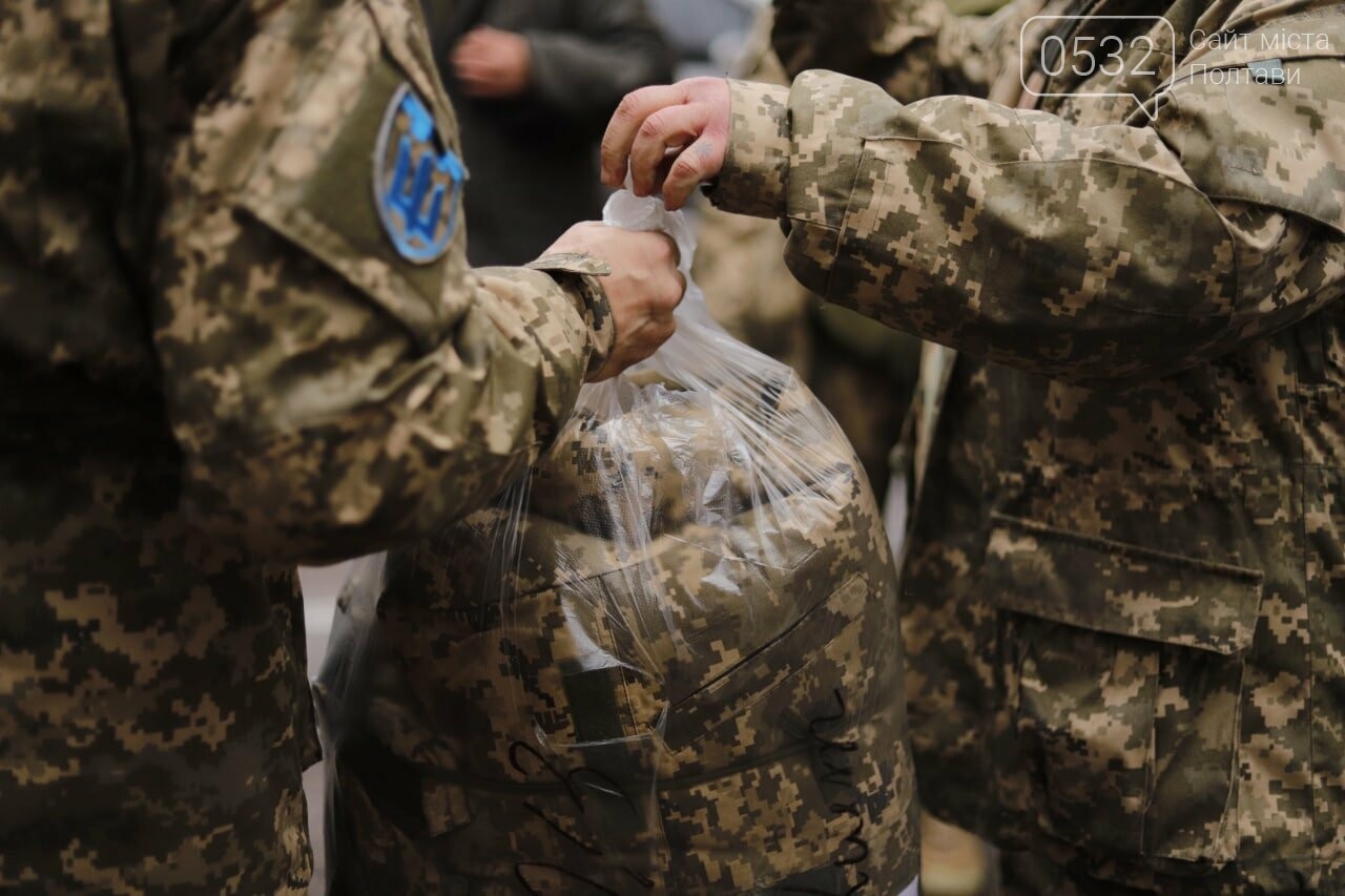 Воїнам полтавської бригади ТРО передали іще 400 комплектів зимової форми, закуплених за кошти обласного бюджету