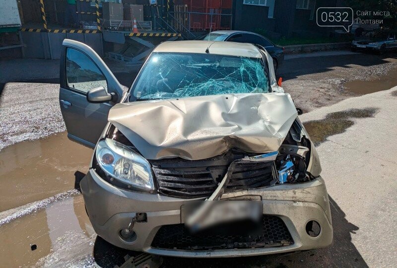 У Полтаві вантажівка «MAN» розтрощила автомобіль «DACIA»: постраждав 24-річний водій легковика, фото-1