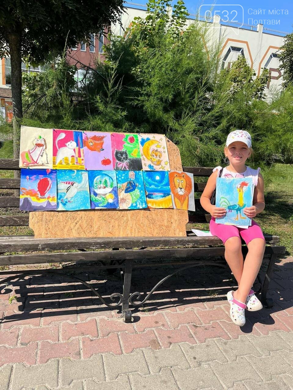 «Для допомоги нашим Героям»: 7-річна волонтерка з Миргорода продавала власні малюнки, щоб зібрати гроші на ЗСУ
