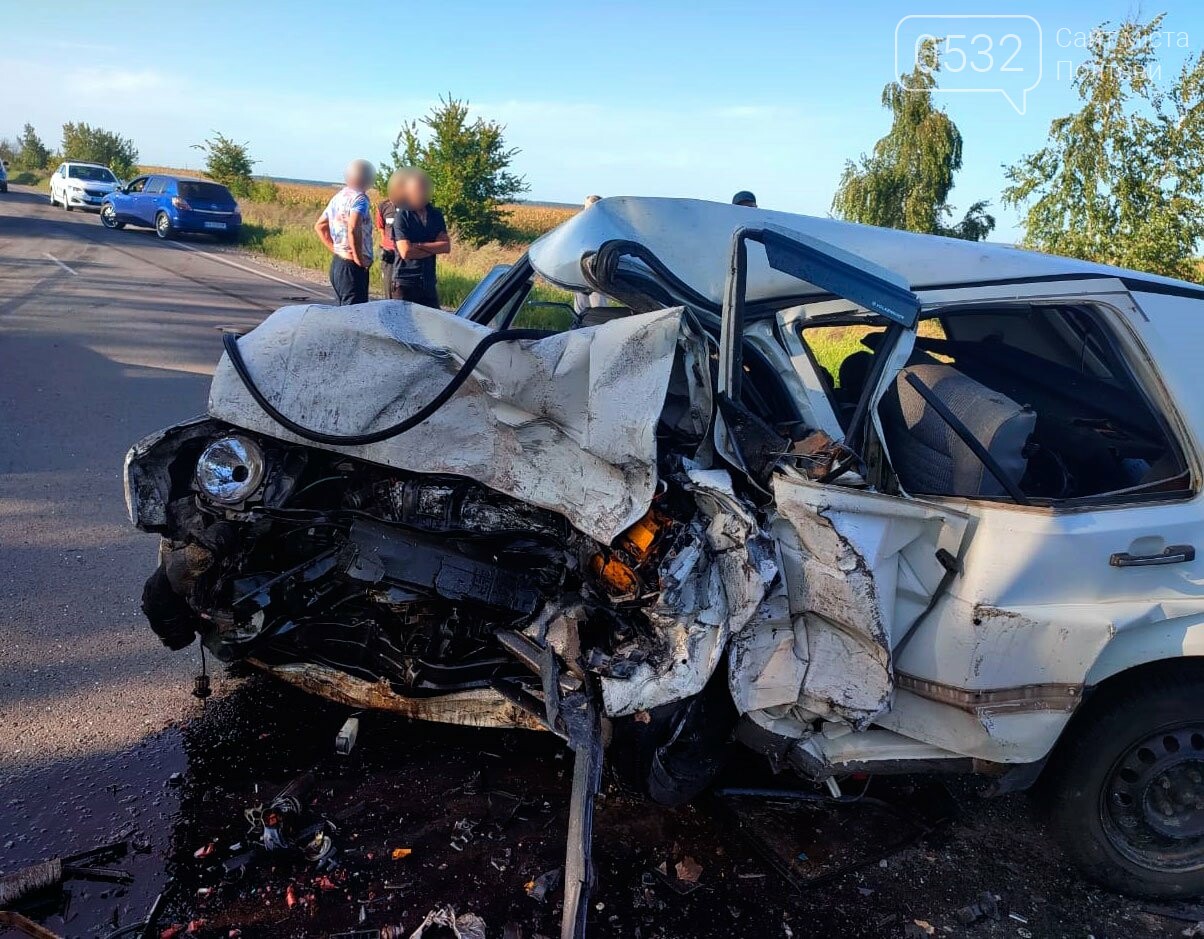 У ДТП на Полтавщині зіткнулися два легковика: загинув 27-річний водій, серед постраждалих – 13 річна дівчинка
