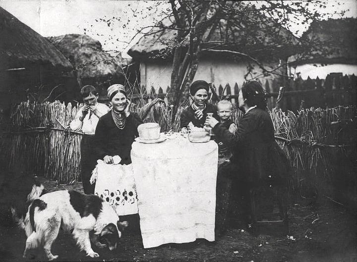 Святкування Великодня на Полтавщині, 1910-1917-й роки. Опублікував фото Pavlo Shtefan