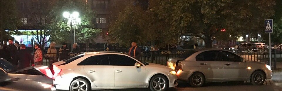 У Полтаві перед зупинкою Зигіна сталося масове ДТП У Полтаві перед зупинкою Зигіна сталося масове ДТП, Володимир Паршевлюк