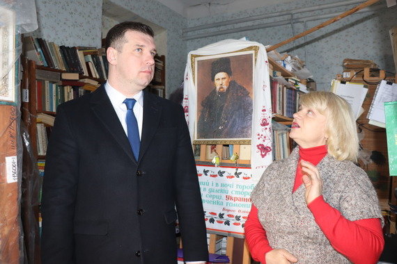 Шамота: продовжуємо оновлювати бібліотеки міста, зокрема на околиця... Шамота: продовжуємо оновлювати бібліотеки міста, зокрема на околицях, Алла Широкова