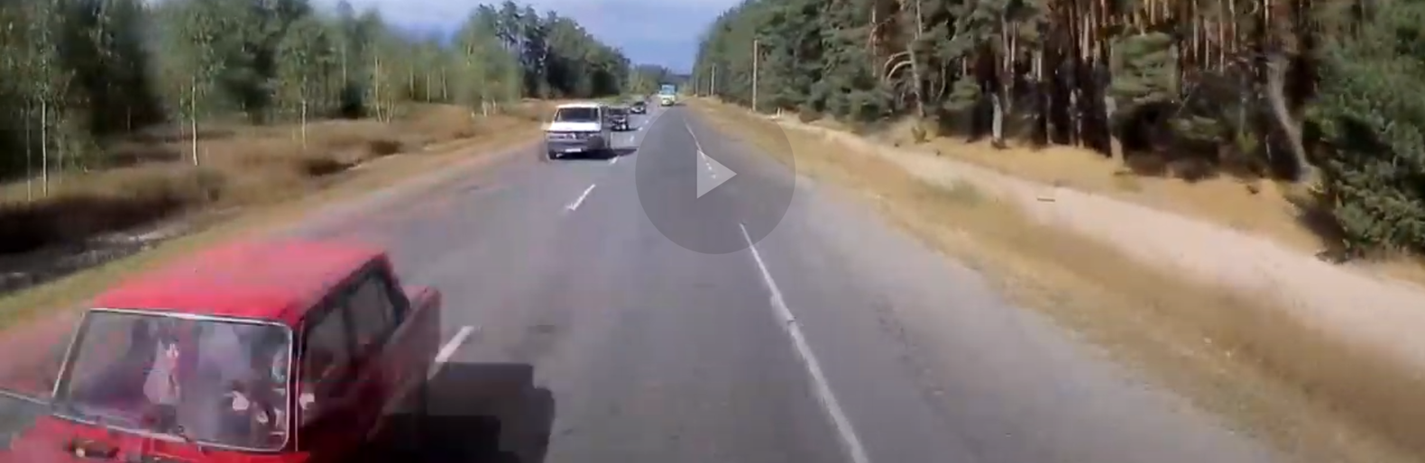 Аварія на трасі «Суми – Полтава»: у мережі з’явилося відео зіткненн... Аварія на трасі «Суми – Полтава»: у мережі з’явилося відео зіткнення ВАЗу та фури (ВІДЕО), Володимир Паршевлюк